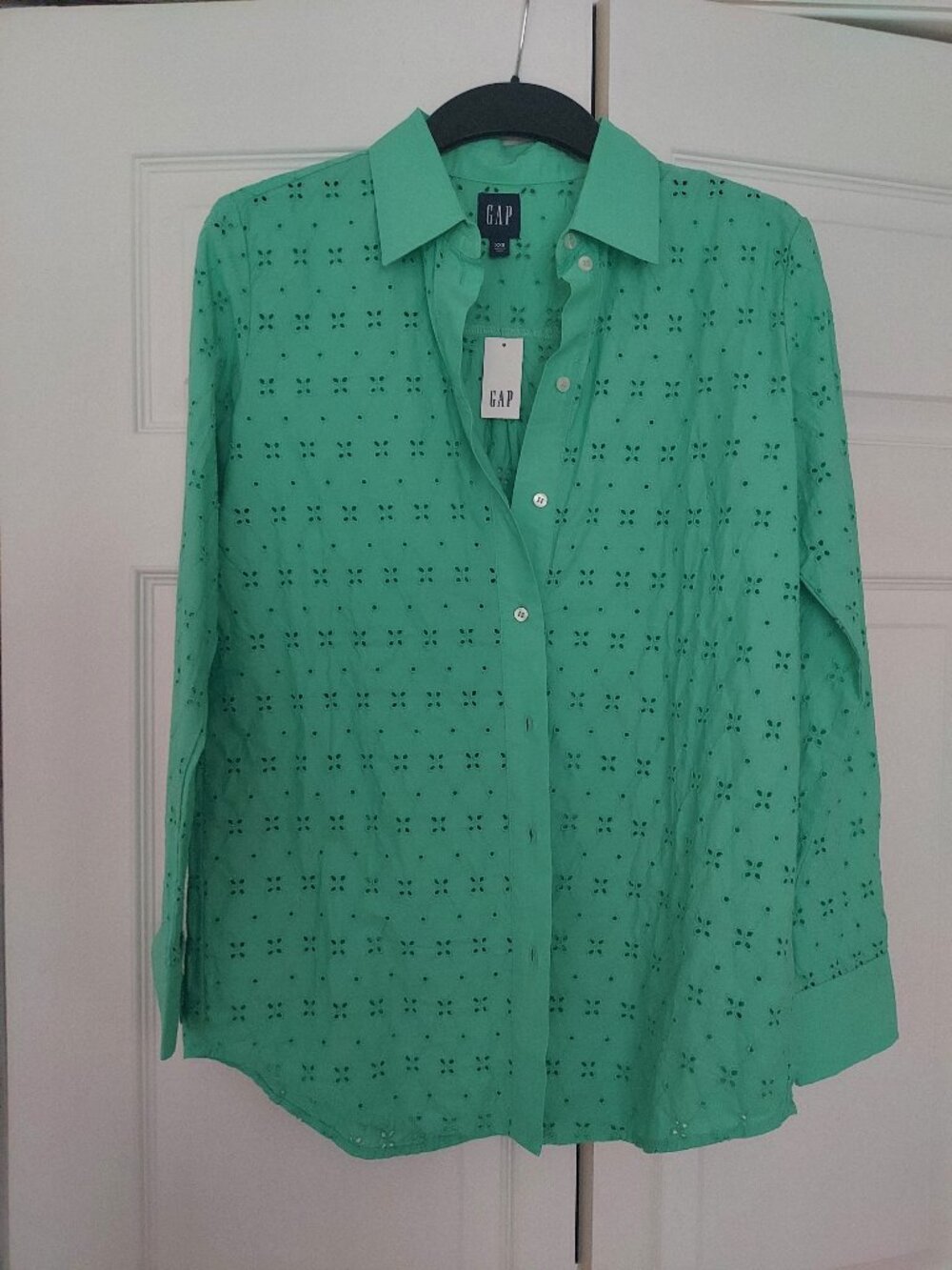 GAP women's shirt NWT